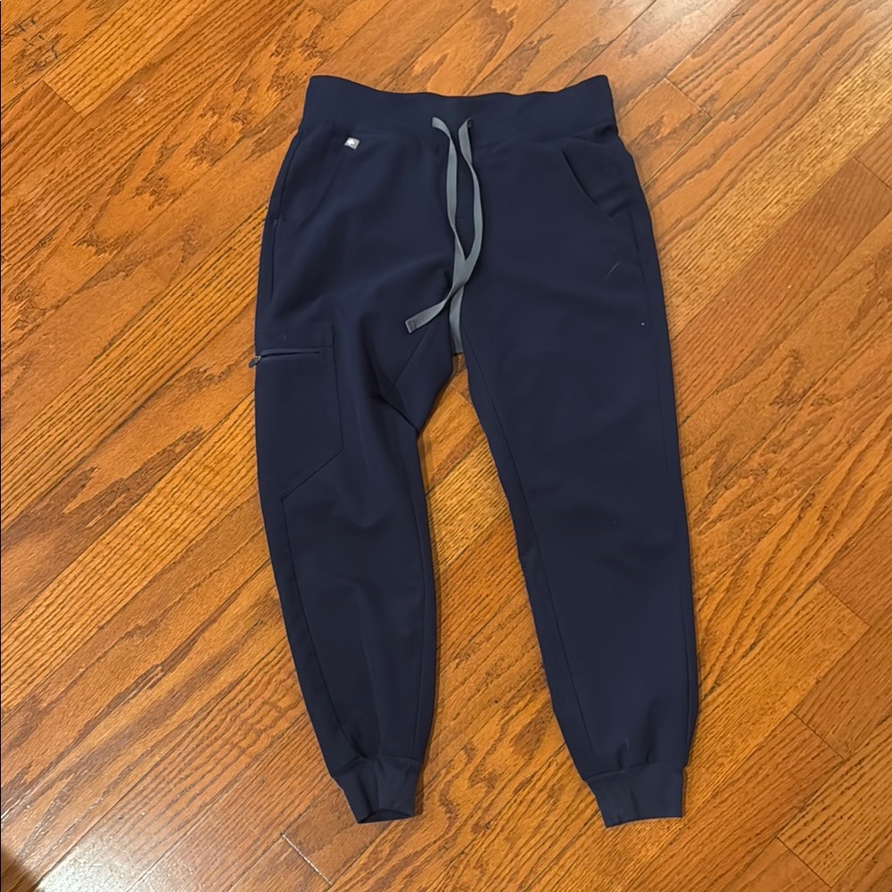 FIGS Navy Scrub joggers